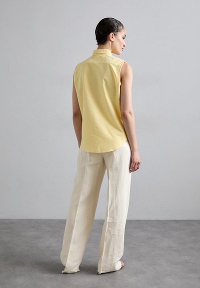 Polo Ralph Lauren CLASSIC FIT SLEEVELESS OXFORD SHIRT - Tops - yellow