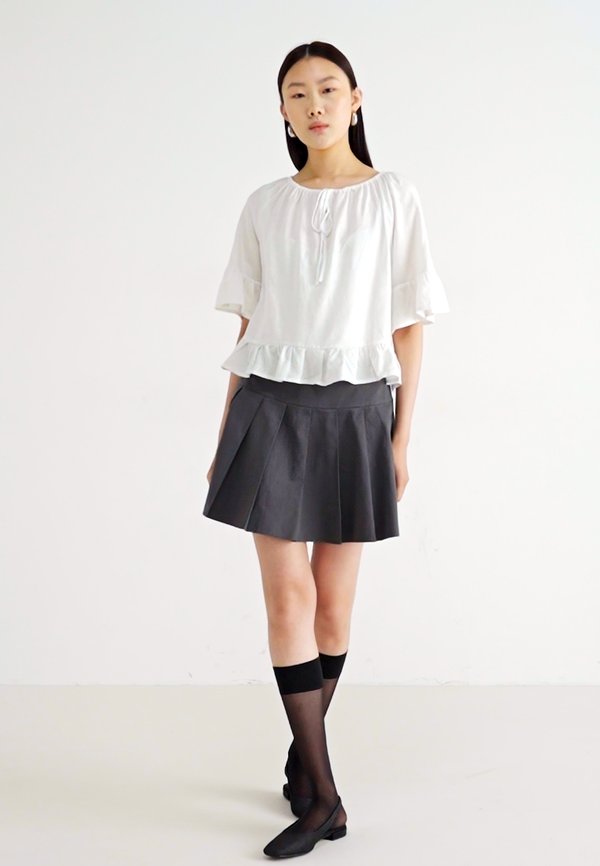 RYAN CONELLA - Blouse3