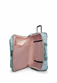 Rolkoffer in teal met een bladerenpatroon. Interieur heeft een roze voering, één ritsvak en verstelbare banden. Open ontwerp voor gemakkelijke toegang.