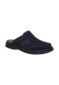 Mörkblå mocka slip-on skor med en bred rem och kontrasterande sömmar. Har en texturerad finish och en svart gummisula för bra grepp.