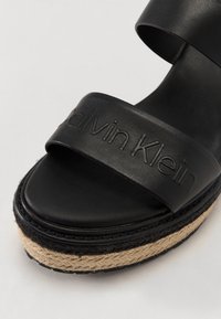 Thumbnail Image 6
