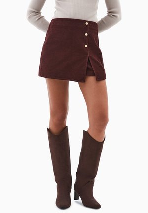 ULTRA HIGH WAISTED - Shorts - bitter chocolate