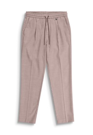 Licht mauve taps toelopende broek met elastische tailleband, trekkoord, zijzakken en subtiele plooien aan de voorkant, weergegeven tegen een witte achtergrond.