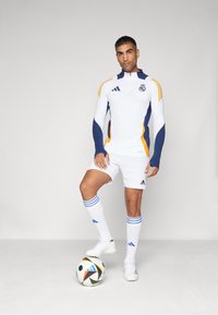 adidas Performance REAL MADRID 24/25 - Klupska odjeća - white/team navy blue/crew orange
