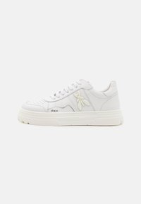 Unselected, off white