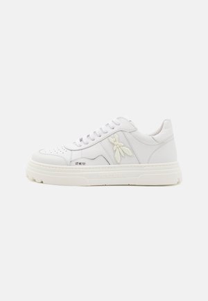 SHOES - Trainers - off white