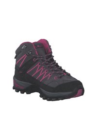Buty trekkingowe w ciemnoszarym kolorze z różowymi akcentami, z wysokim designem kostki, teksturowaną powierzchnią oraz wytrzymałą podeszwą zapewniającą przyczepność.