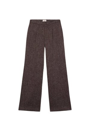 Spodnie o szerokich nogawkach z ciemnobrązowego materiału o fakturze, z przodu z zakładkami i gładkim pasem. Brak kieszeni i dodatkowych elementów metalowych.