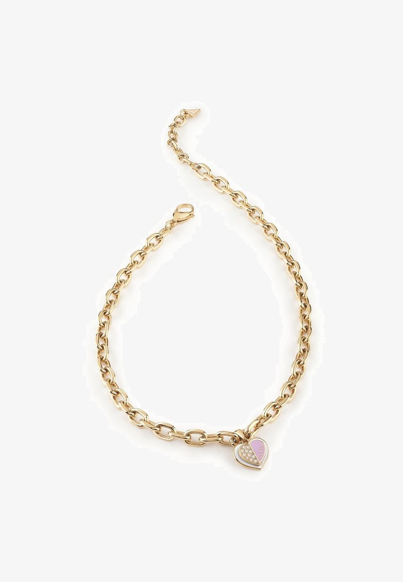 Gouden ketting met grote ovale schakels en een harthanger met roze accenten en heldere edelstenen, verstelbaar met een hondenlipsluiting.