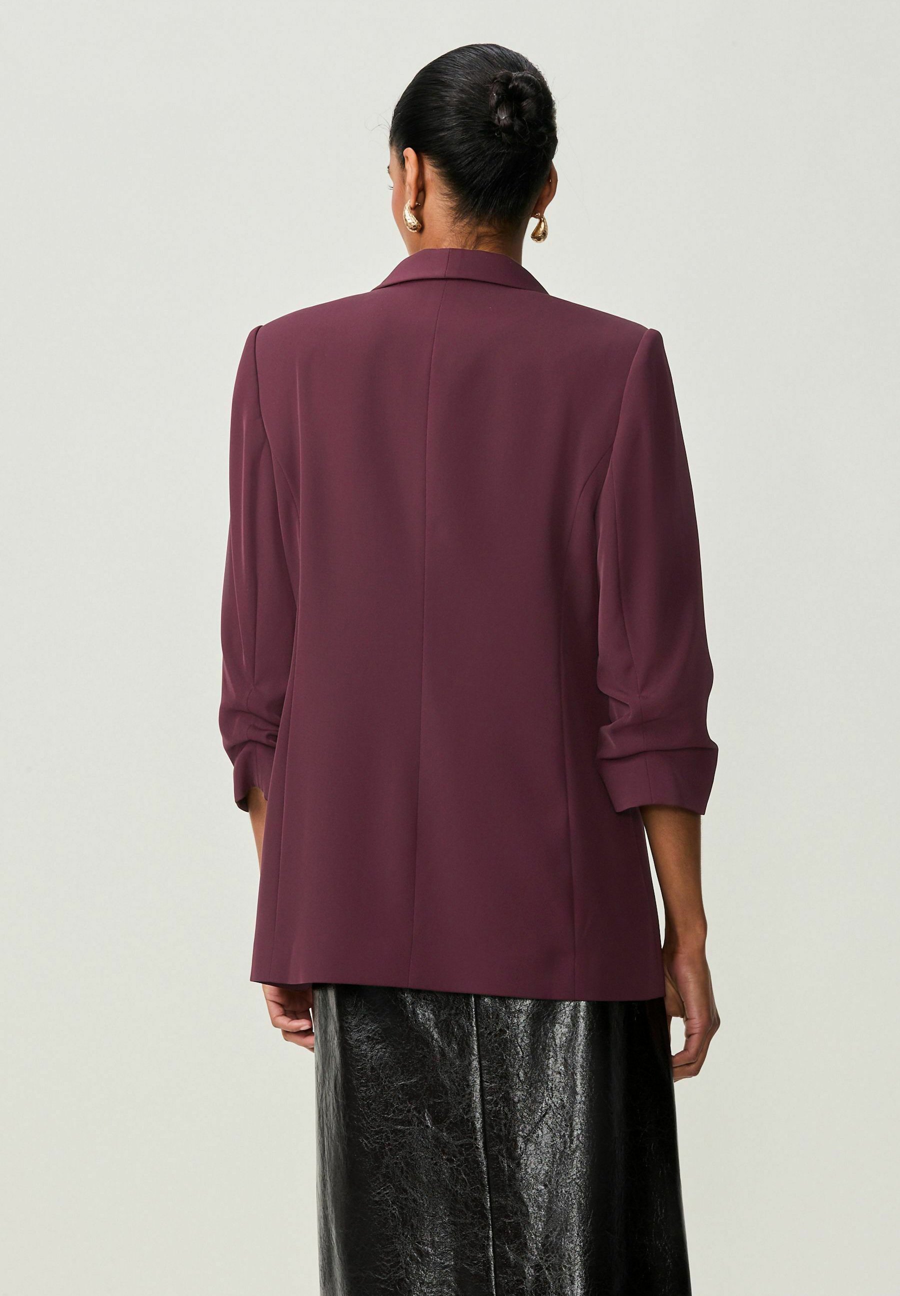 【PORTERNA】Kerryn Color Matching Blazer Matching cropped blazer and mini skirt - Queen Titine