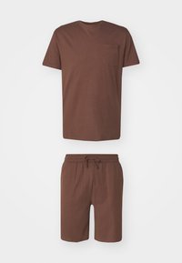 Unselected, brown