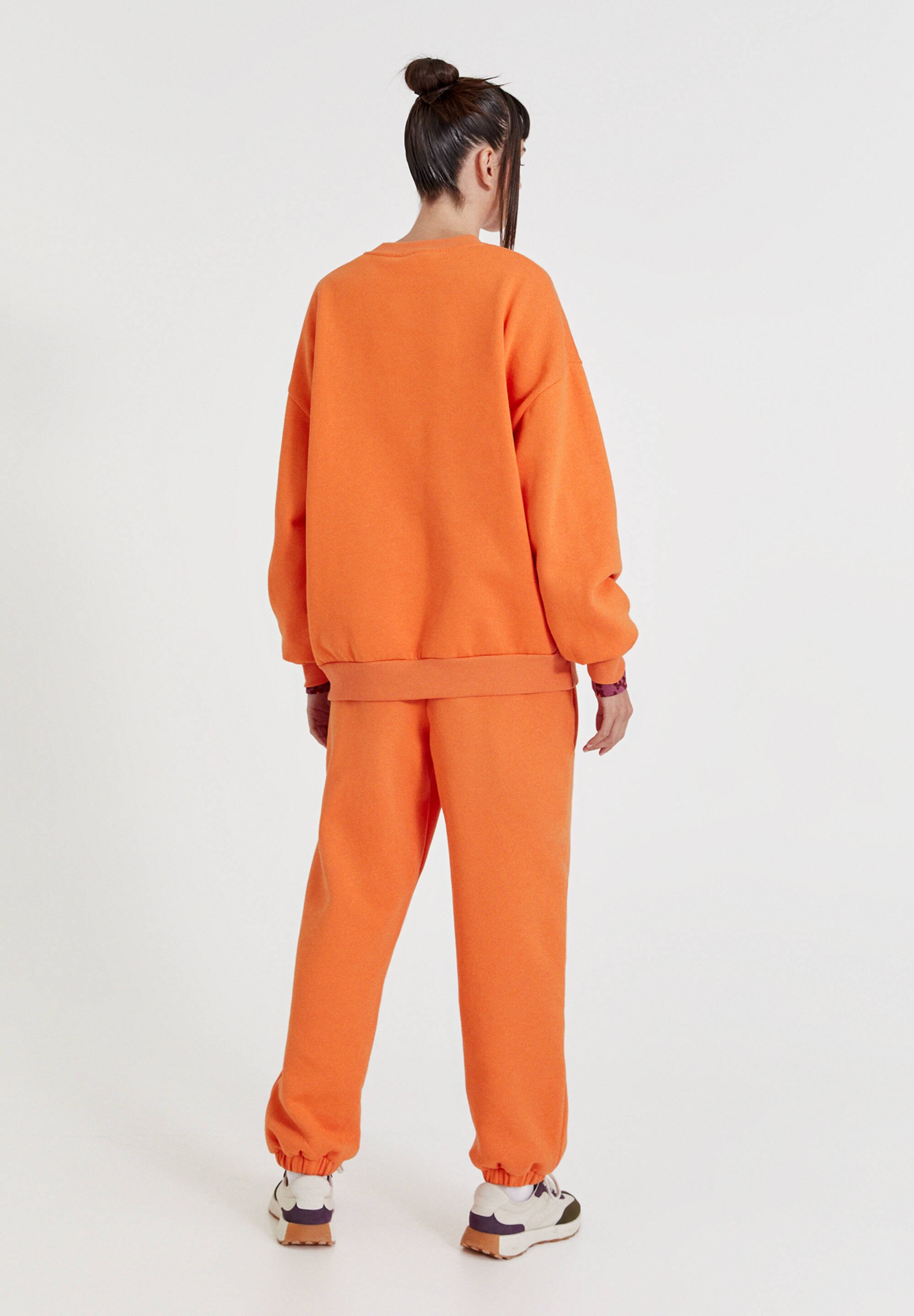 pull and bear orange sweatshirt