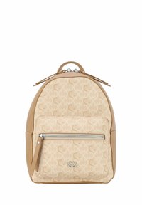 Zaino beige con pattern a monogramma, dotato di tasca anteriore con zip, manico superiore e dettagli in pelle. Texture liscia con contorni morbidi.