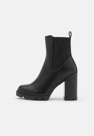 Classic ankle boots - black