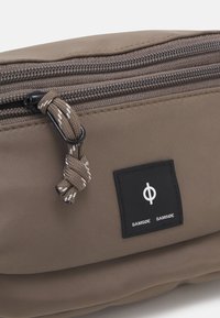 Samsøe Samsøe LUIS BUM BAG UNISEX - Diržinis krepšelis - bungee cord