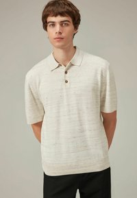 Next REGULAR FIT - Pikeepaita - natural