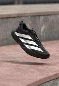 Neizbrano, black/silver-coloured