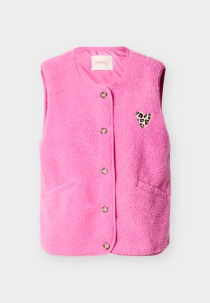 Vesta roz din fleece cu nasturi, având două buzunare frontale și un accent în formă de inimă cu imprimeu de leopard. Căptușeală interioară netedă.