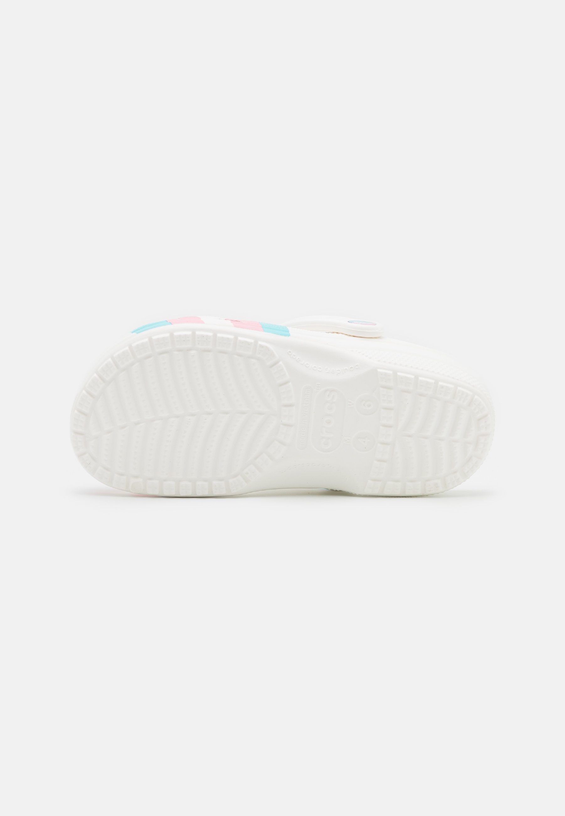Crocs CLASSIC PRIDE 2021 UNISEX - Sandalias planas -  white/multicolor/blanco - Zalando.es