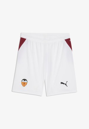 Valkoiset urheilushortsit, joissa viininpunaiset sivupaneelit, vasemmassa lahkeessa Valencia CF:n seuran vaakuna ja oikeassa lahkeessa musta Puma-logo.