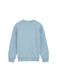 Gaiši zils džemperis ar noapaļotu kakla izgriezumu, ribotām piedurknēm un jostu. Izgatavots no mīksta auduma ar gludu tekstūru un vienkāršu dizainu.