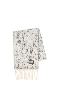 Wełniany szal z cętkowanym szaro-białym wzorem, z frędzlami na krawędziach i ciemną metką z napisem "BIMBA Y LOLA." Miękka faktura.