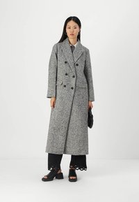 YAS YASPETRO LONG COAT - Klasični plašč - black/white/grey