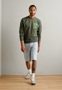 Scotch & Soda LEFT CHEST LOGO - Sweatshirt - thyme