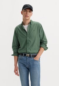 Levi's® AUTHENTIC BUTTON DOWN - Shirt - mill forest