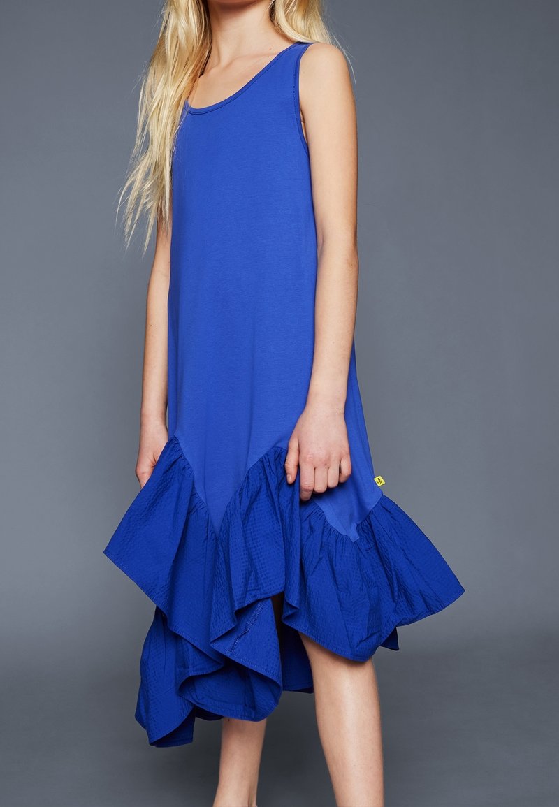 M'A KIDS by Marques ' Almeida SLEEVELESS FLOUNCE DRESS - Žerzejové šaty - blue