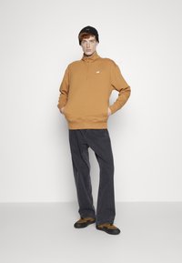 New Balance Felpa - tobacco