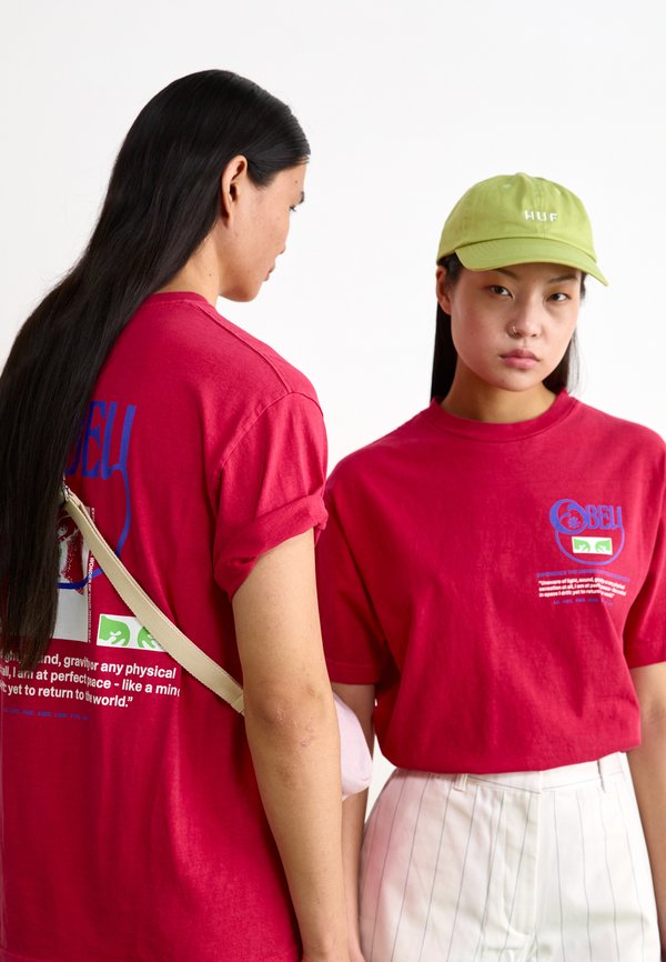 RELAX UNISEX - Print T-shirt - pigment raspberry4