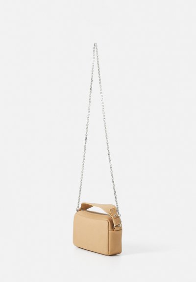 Maison Kitsuné CLOUD POUCH - Τσάντα χειρός - sepia