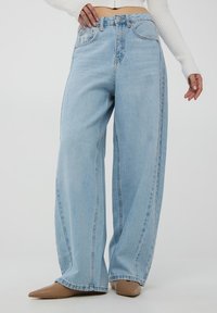 Terranova BALLOON CHIARO - Jeans baggy - blu denim chiaro