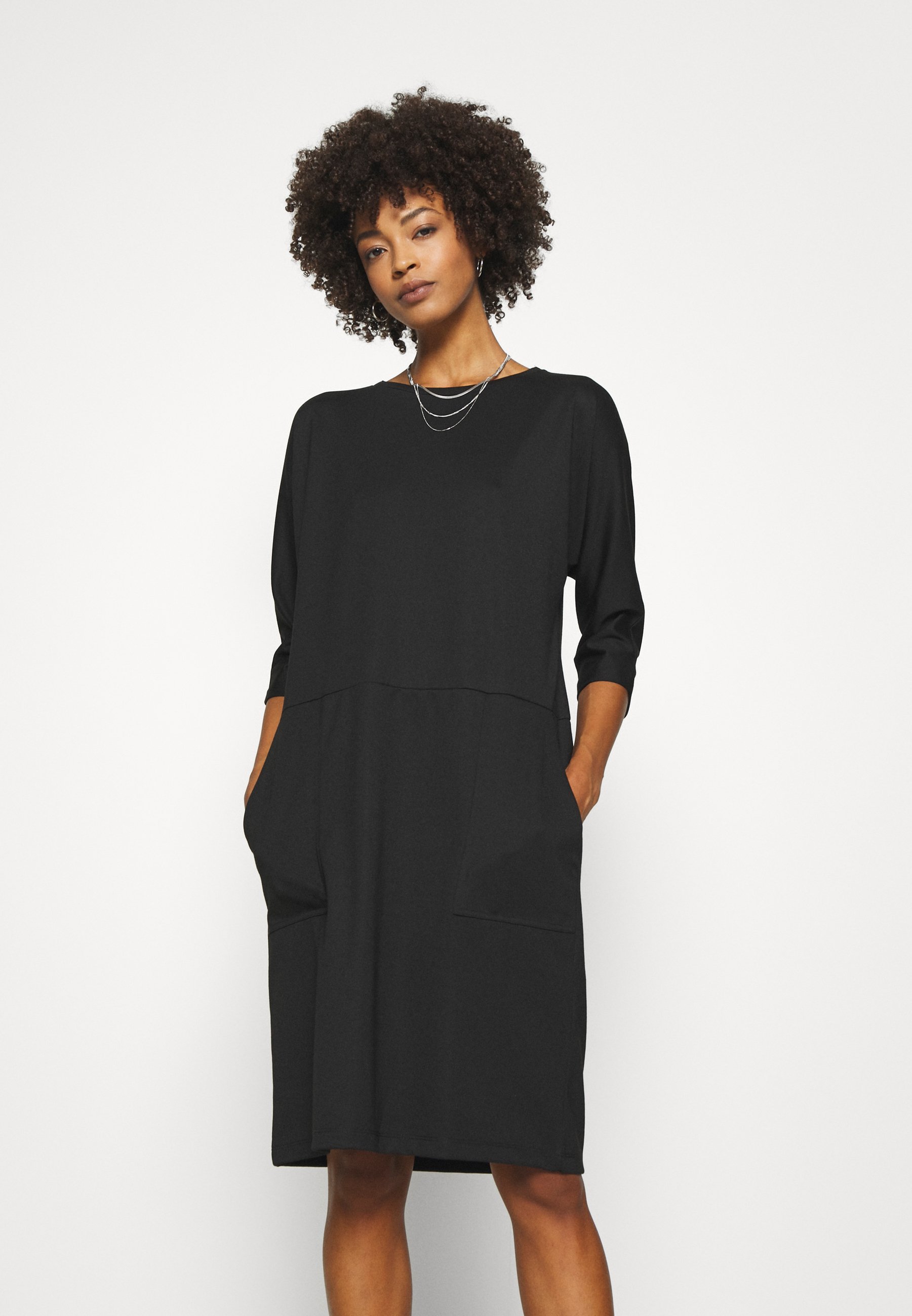 Soyaconcept SC DENA SOLID 131 Jerseykjole black Zalando.no Soyaconcept SC-RADIA 57 - Kjole - black