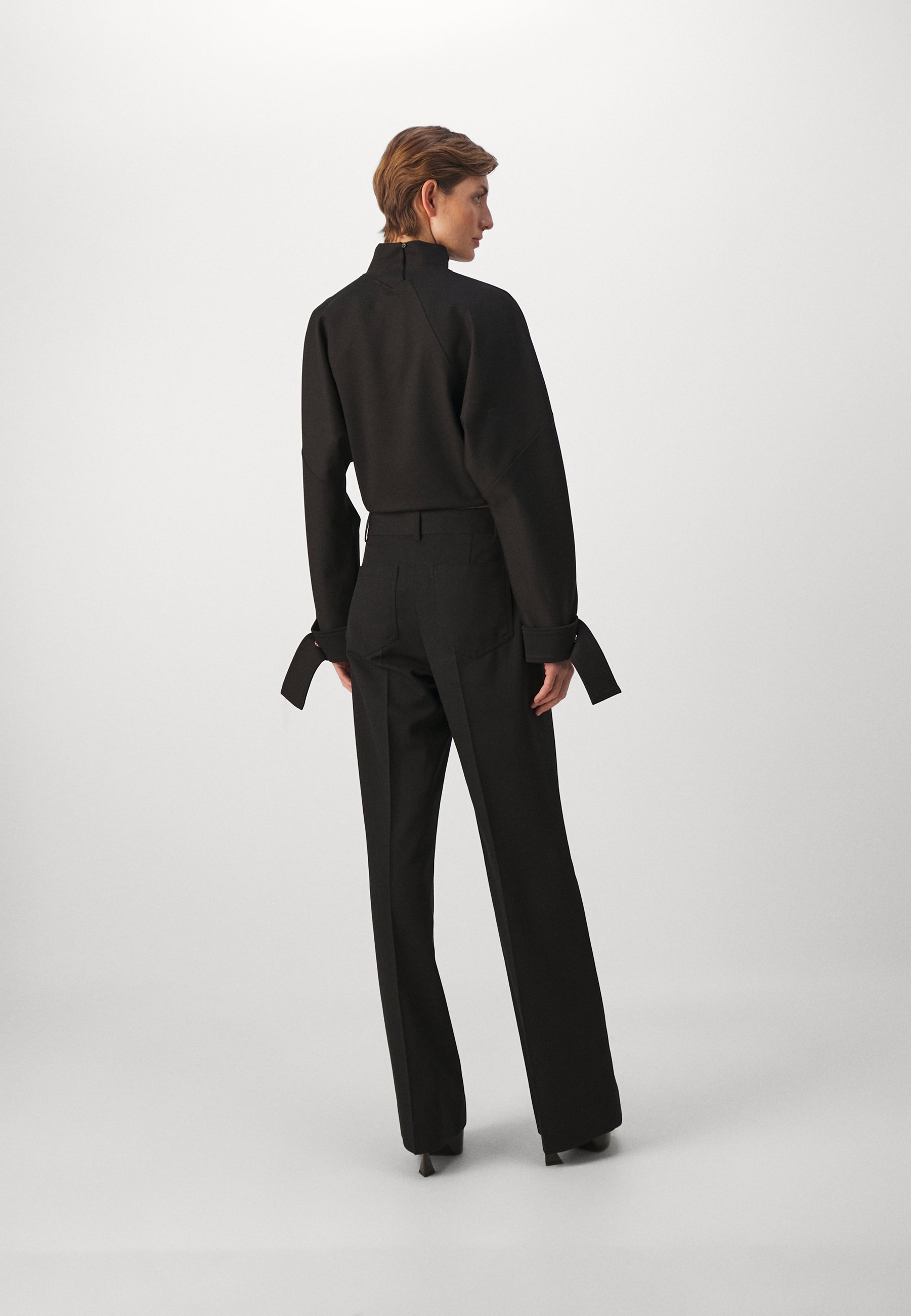 パンツ Victoria Beckham FW25 'Alina' pants (1125LTR006243A BLACK) Alina High Waisted Trouser In Soft Black Leather | Designer