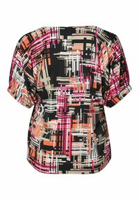 Kortærmet top i sort stof med et farverigt abstrakt geometrisk mønster i pink, orange og creme, med knapdetaljer bagpå.