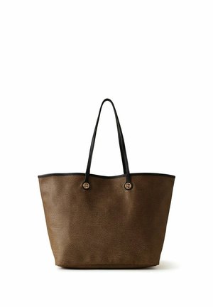 Sac cabas marron texturé avec longues anses noires et bords supérieurs arrondis sur fond blanc.