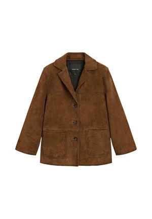 Brun ruskindsjakke med krave, knapper foran og to håndlommer. Har en afslappet pasform og synlige syningsdetaljer.