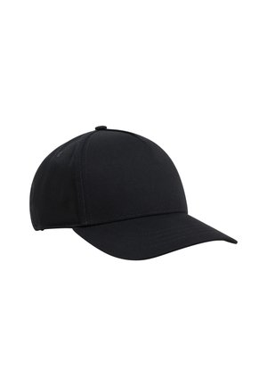 Casquette de baseball noire à six panneaux avec une visière incurvée et un bouton sur le dessus, montrée légèrement en angle sur fond blanc.