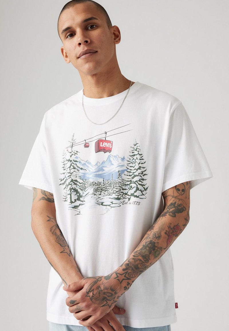 Levi's® RELAXED FIT - T-shirts med print - white