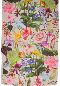 Sciarpa floreale con fiori vivaci in rosa, giallo, blu e verde su uno sfondo beige chiaro; presenta illustrazioni botaniche dettagliate.