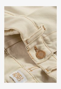 Niet geselecteerd, beige