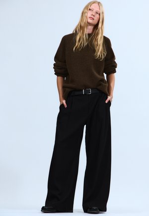DARA WIDE SUITING - Nadrágok - black