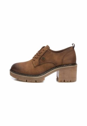 Stivaletti stringati - camel
