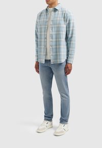 Pure Path REGULAR FIT CASUAL - Overhemd - lt blue