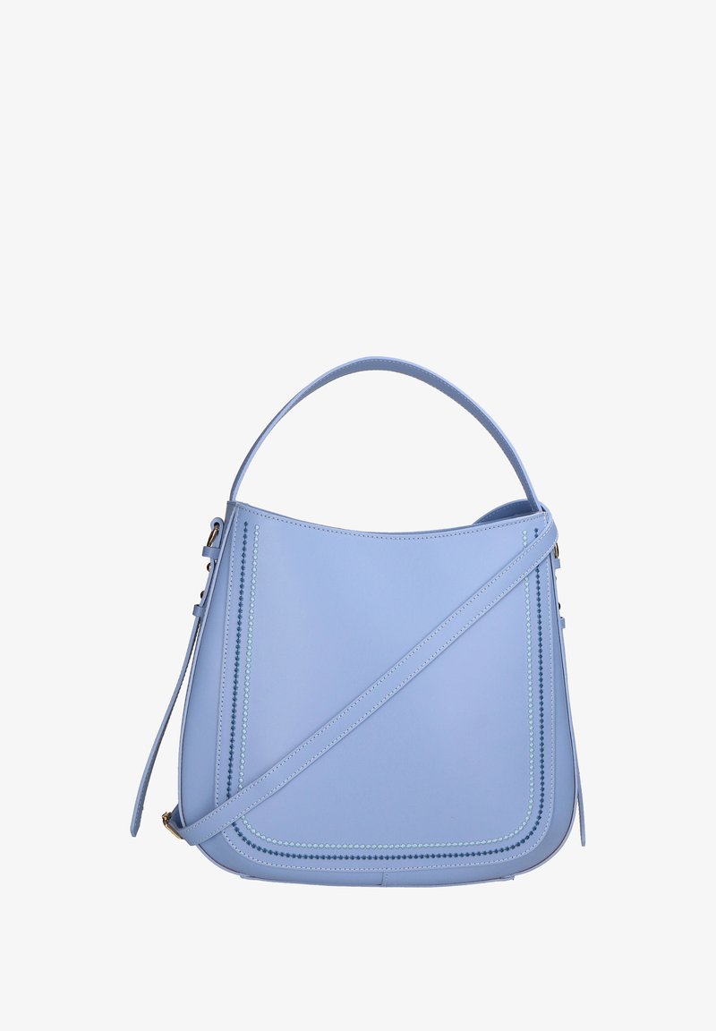 Borsa in pelle blu chiaro con forma curva, manico superiore e tracolla regolabile. Presenta cuciture decorative lungo i bordi.