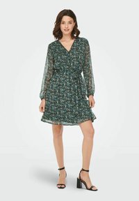 ONLY ONLCERA 3/4 SHORT WVN - Vestido camisero - balsam green