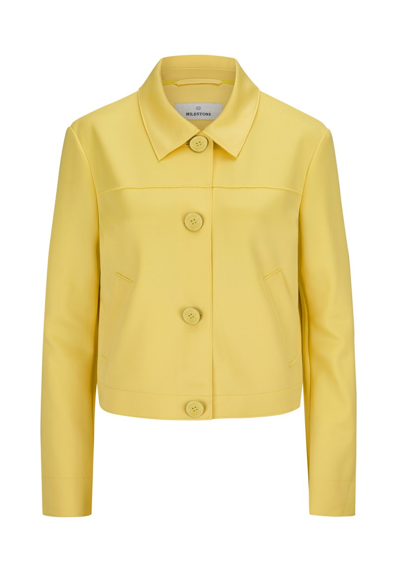 Gelbe, kurz geschnittene Jacke aus glattem Stoff, mit flachem Kragen, Taschen vorne und vier großen Knöpfen in der Mitte.