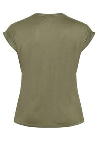 Tricou de culoare verde măsliniu, cu mânecă scurtă, având o croială lejeră, textură moale și un decolteu rotund cu mâneci ușor rulate.